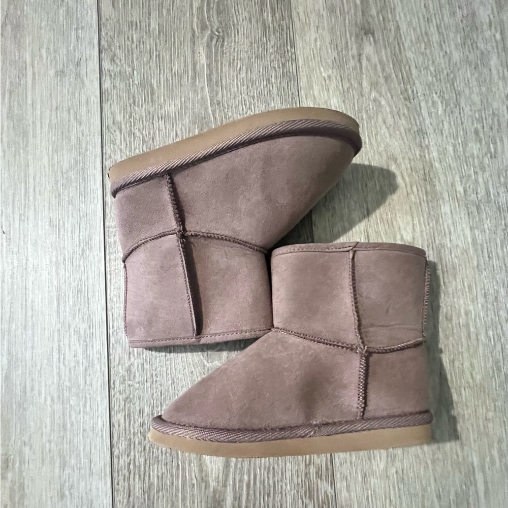 Girls Old Navy Boots - Picture 2 of 3